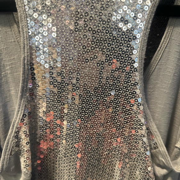 Loveappella Silver/Gray Sequin Back Tank Top - Size Small - Picture 3 of 6